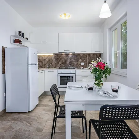 Two-bedroom In בית נופש Rakotule